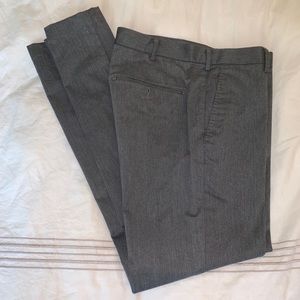 UNIQLO men’s slacks. 33x32. Like new.